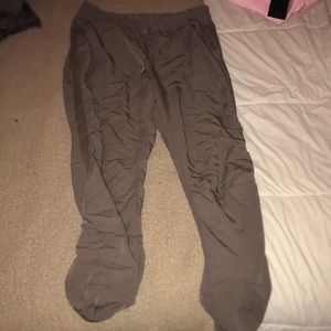Tan/army grey loose cargo sweats